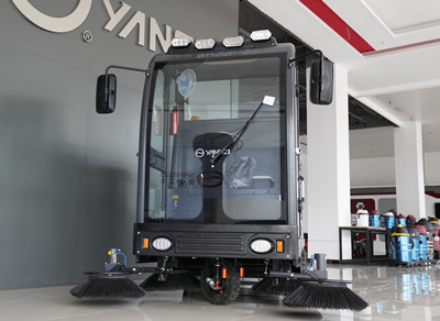 電動(dòng)掃地車(chē)